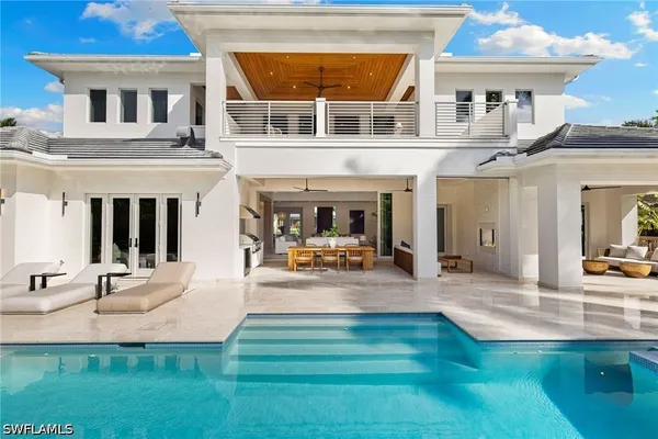Property Slideshow image 3 of 48 | 1985 crayton rd, Naples, FL, 34102
