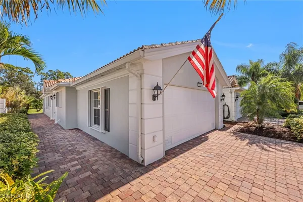 Property Slideshow image 2 of 42 | 7653 rozzini ln, Naples, FL, 34114