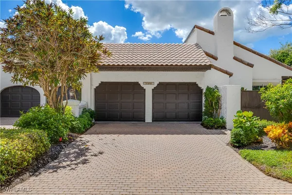Property Slideshow image 2 of 35 | 588 tierra mar ln # 23, Naples, FL, 34108