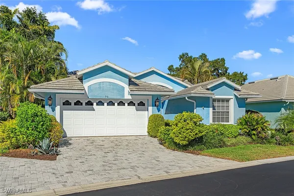 Property Slideshow image 2 of 31 | 70 fountain cir, Naples, FL, 34119