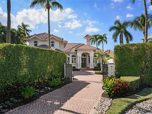 Property Slideshow image 3 of 47 | 216 spring line dr, Naples, FL, 34102
