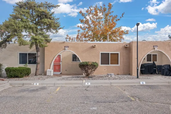 Property Slideshow image 2 of 18 | 1344 grande blvd g, Rio Rancho, NM, 87124