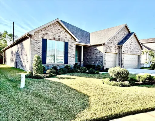 Property Slideshow image 2 of 48 | 309 gotland russ ln, The Woodlands, TX, 77382