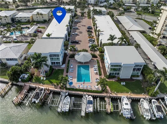 Property Slideshow image 2 of 25 | 2100 gulf shore blvd 206, Naples, FL, 34102