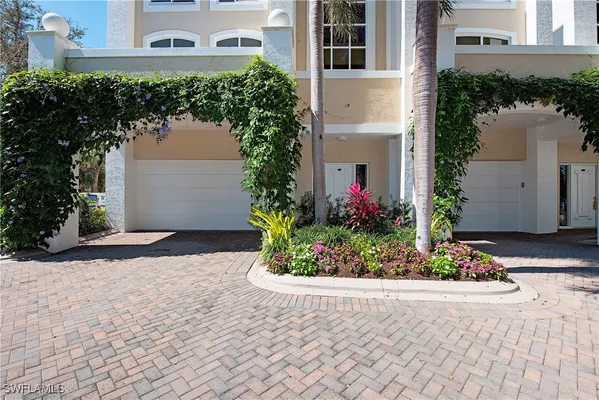 Property Slideshow image 2 of 33 | 7041 pelican bay blvd v1, Naples, FL, 34108