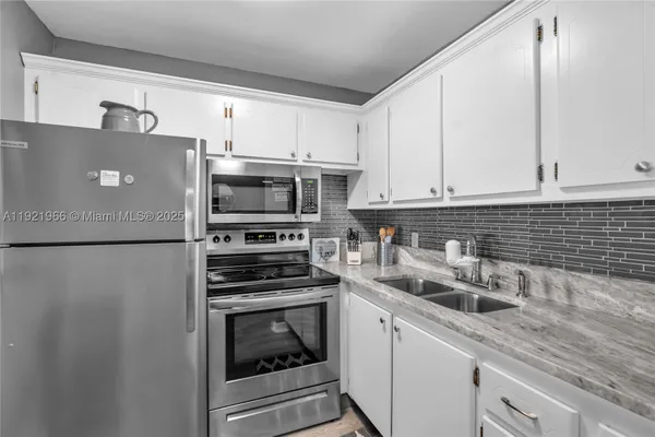 Property Slideshow image 2 of 20 | 244 durham f 244, Deerfield Beach, FL, 33442