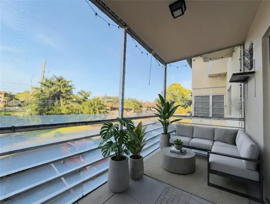 Property Slideshow image 2 of 27 | 3081 nw 47th ter 202, Lauderdale Lakes, FL, 33313