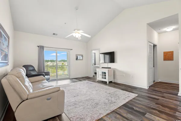 Property Slideshow image 3 of 32 | 604 heathrow dr 1105, Myrtle Beach, SC, 29579