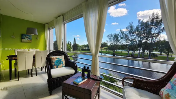 Property Slideshow image 2 of 45 | 3143 cambridge g # 3143, Deerfield Beach, FL, 33442