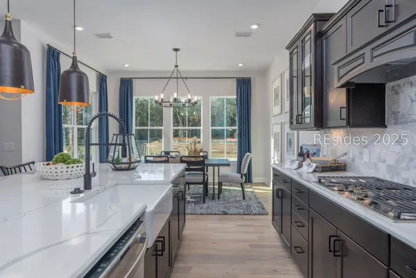 Property Slideshow image 3 of 7 | 154 carolina oaks ave, Bluffton, SC, 29909