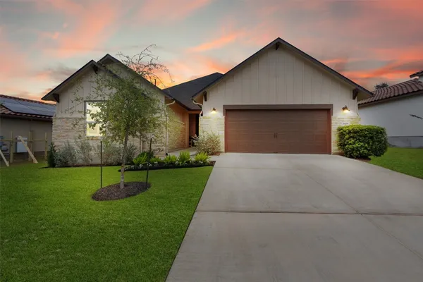 Property Slideshow image 2 of 39 | 1429 dancing oak ln, San Marcos, TX, 78666