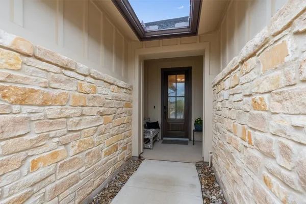 Property Slideshow image 3 of 39 | 1429 dancing oak ln, San Marcos, TX, 78666