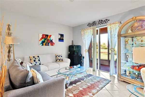 Property Slideshow image 2 of 36 | 6360 oxford cir 101a, Vero Beach, FL, 32966