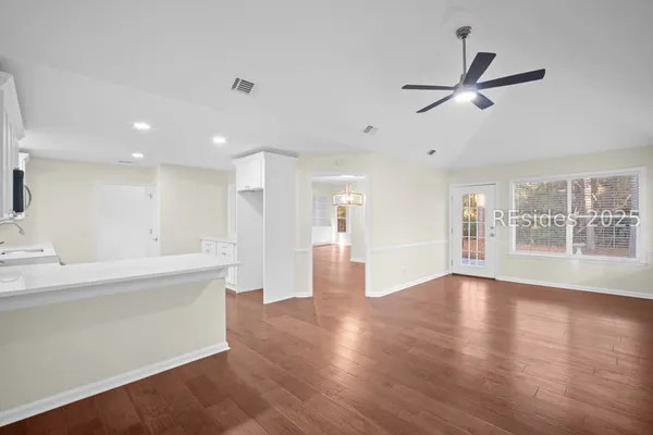 Property Slideshow image 3 of 30 | 39 golden hind dr, Hilton Head Island, SC, 29926