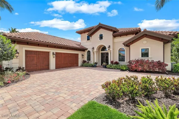 Property Slideshow image 3 of 43 | 6477 costa cir, Naples, FL, 34113