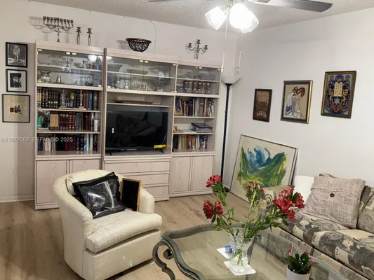 Property Slideshow image 3 of 12 | 4001 upminster j # 4001, Deerfield Beach, FL, 33442