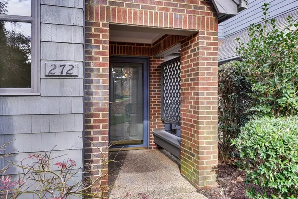 Property Slideshow image 3 of 47 | 272 archers mead, Williamsburg, VA, 23185