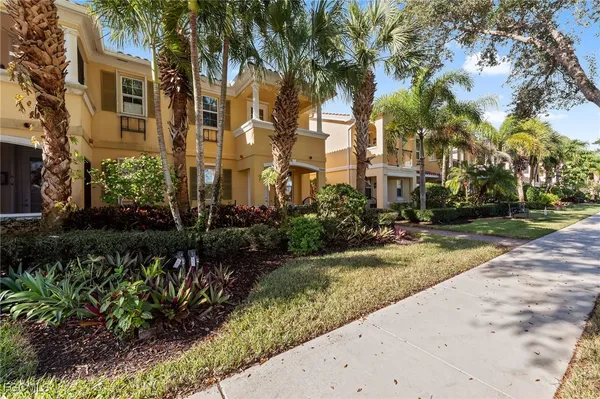 Property Slideshow image 3 of 48 | 15091 auk way, Bonita Springs, FL, 34135