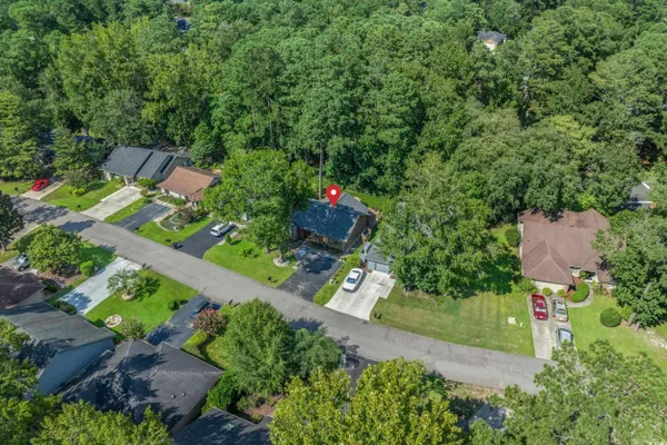 Property Slideshow image 3 of 40 | 105 hickory dr, Conway, SC, 29526