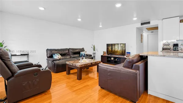 Property Slideshow image 2 of 42 | 551 sw 135th ave 208b, Pembroke Pines, FL, 33027