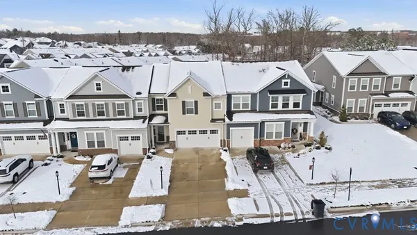 Property Slideshow image 3 of 48 | 9212 cerulean pl, Richmond, VA, 23238