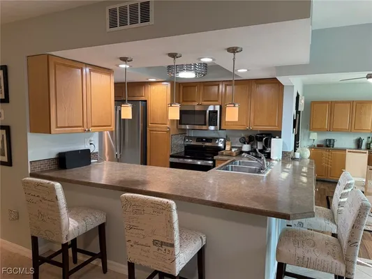 Property Slideshow image 3 of 48 | 5630 trailwinds dr 215, Fort Myers, FL, 33907