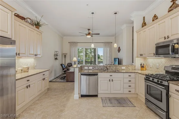 Property Slideshow image 2 of 50 | 9271 museo cir 203, Naples, FL, 34114