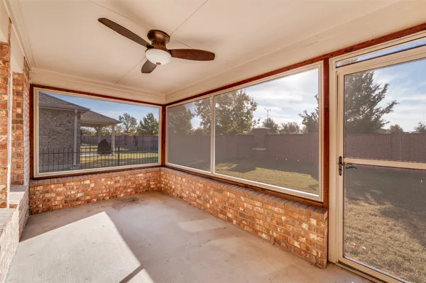 Property Slideshow image 3 of 32 | 2325 beachfront dr, Frisco, TX, 75036