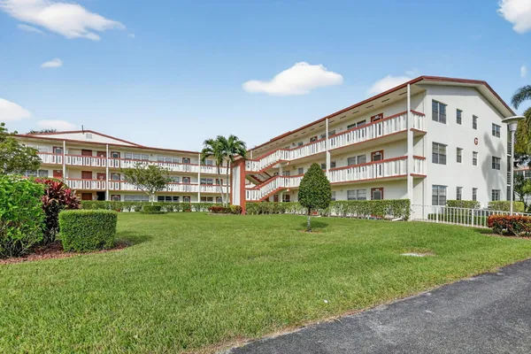 Property Slideshow image 2 of 44 | 277 brighton g, Boca Raton, FL, 33434