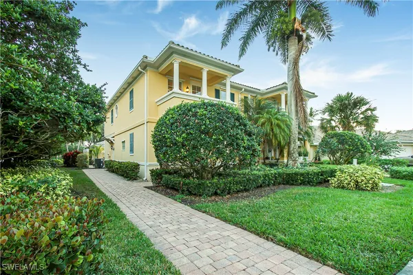 Property Slideshow image 2 of 41 | 7201 bellini way, Naples, FL, 34114