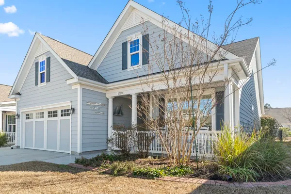 Property Slideshow image 2 of 40 | 1709 maplecress way, Myrtle Beach, SC, 29577