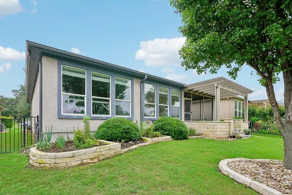 Property Slideshow image 3 of 40 | 207 trinity ln, Georgetown, TX, 78633