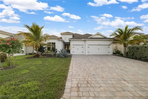 Property Slideshow image 3 of 50 | 13670 blue bay cir, Fort Myers, FL, 33913