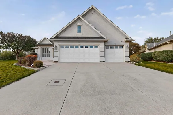 Property Slideshow image 2 of 40 | 10900 fieldstone st, Denton, TX, 76207