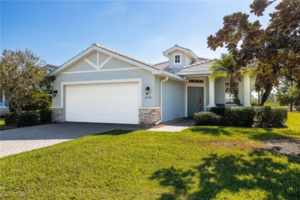 Property Slideshow image 2 of 48 | 3216 magnolia landing ln, North Fort Myers, FL, 33917