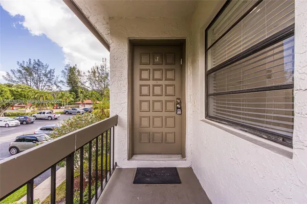Property Slideshow image 3 of 24 | 21529 cypress hammock dr 35j, Boca Raton, FL, 33428