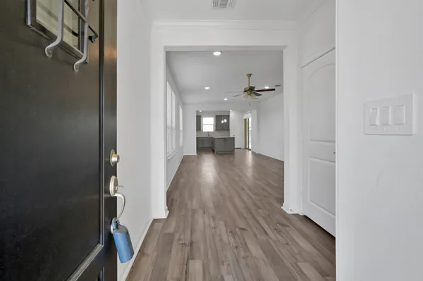 Property Slideshow image 3 of 28 | 9906 monarch landing cv, Willis, TX, 77318