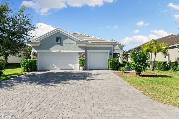 Property Slideshow image 2 of 39 | 13796 woodhaven cir, Fort Myers, FL, 33905