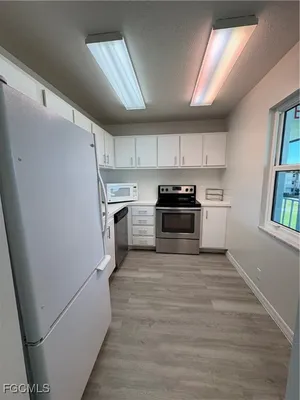 Property Slideshow image 3 of 10 | 1724 pine valley dr apt 319, Fort Myers, FL, 33907