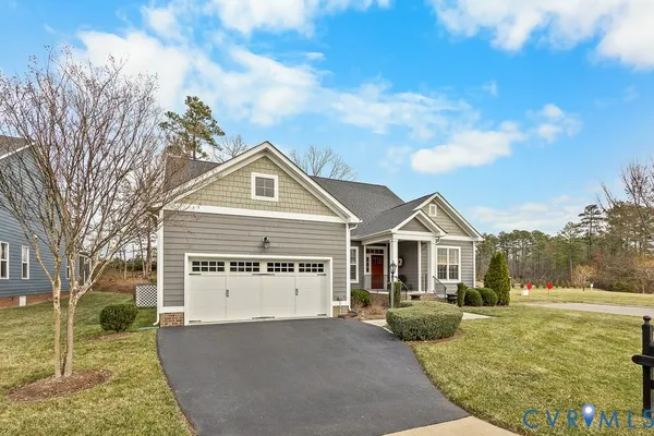 Property Slideshow image 2 of 40 | 7201 shenfield ave, Glen Allen, VA, 23059