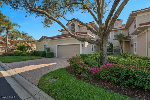Property Slideshow image 2 of 21 | 6085 reserve cir 901, Naples, FL, 34119