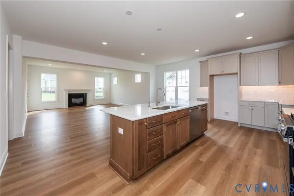 Property Slideshow image 2 of 5 | 12470 n crossing dr, Manakin Sabot, VA, 23103