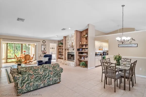 Property Slideshow image 3 of 40 | 98 grandview blvd, Lake Placid, FL, 33852