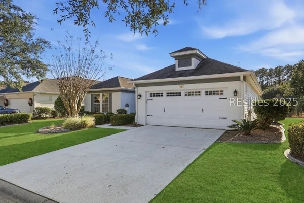 Property Slideshow image 2 of 48 | 19 hampton cir, Bluffton, SC, 29909