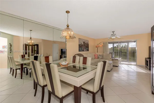 Property Slideshow image 2 of 29 | 950 sw 138th ave 409b, Pembroke Pines, FL, 33027