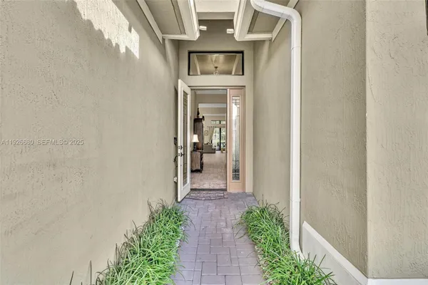 Property Slideshow image 2 of 77 | 9172 leon cir, Parkland, FL, 33076