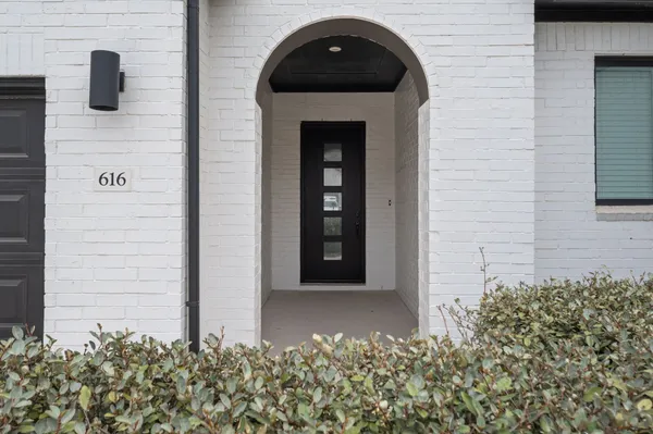 Property Slideshow image 2 of 30 | 616 hallwood dr, Liberty Hill, TX, 78642