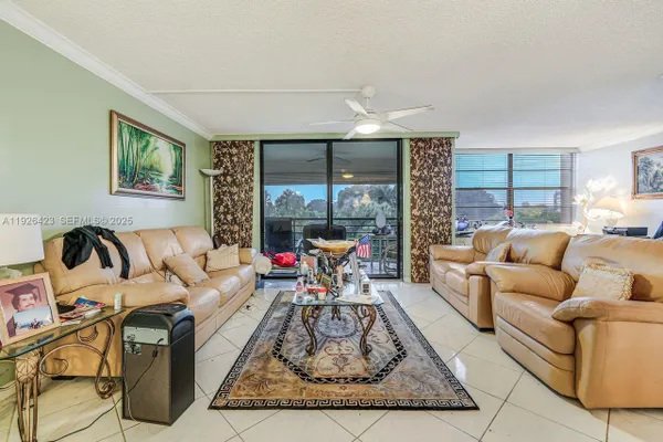 Property Slideshow image 3 of 41 | 1100 saint charles pl 310, Pembroke Pines, FL, 33026
