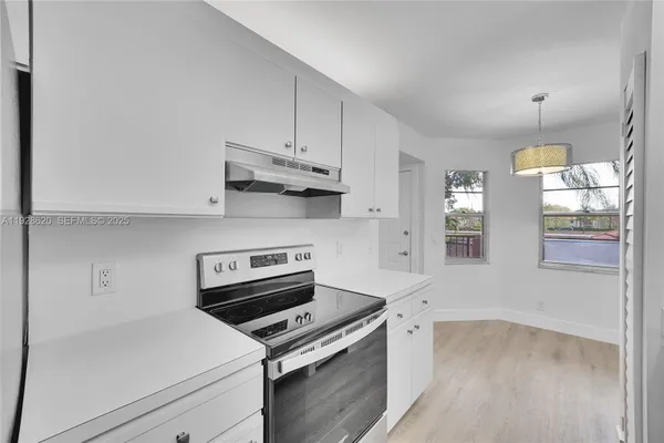 Property Slideshow image 2 of 28 | 1200 sw 124th ter 207o, Pembroke Pines, FL, 33027