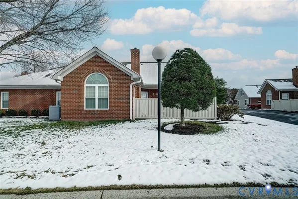 Property Slideshow image 2 of 42 | 1432 patriot cir, Glen Allen, VA, 23059